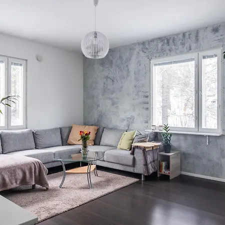 Beautiful 1br Near Center With Free Parking لاهتي