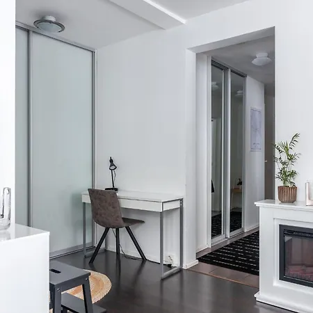 Beautiful 1br Near Center With Free Parking لاهتي