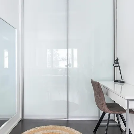Beautiful 1br Near Center With Free Parking لاهتي
