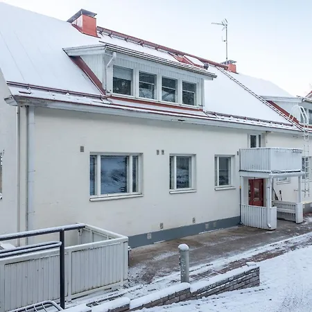 Beautiful 1br Near Center With Free Parking