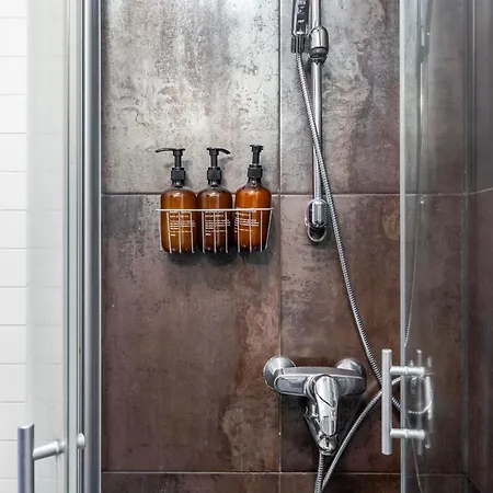 Beautiful 1br Near Center With Free Parking Διαμέρισμα Λάχτι