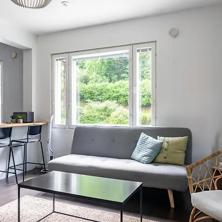Beautiful 1br Near Center With Free Parking شقة لاهتي